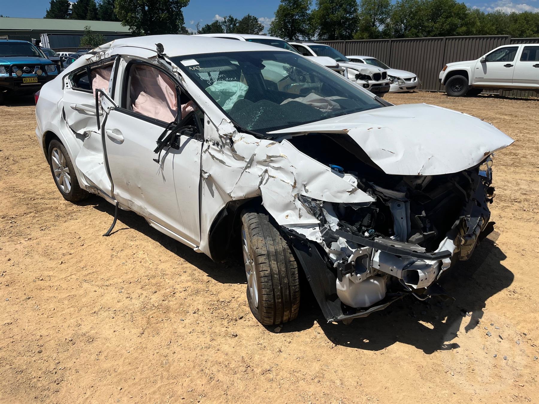 Damaged 2014 Honda Civic VTiL Sedan For Auction in National Online