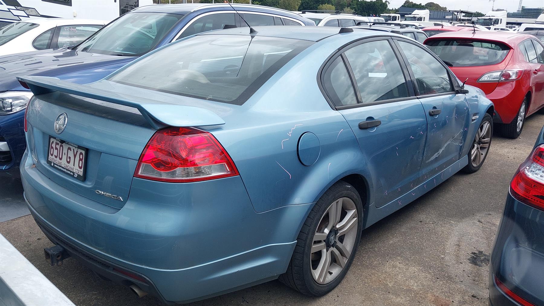 Damaged 2006 Holden Commodore Omega Sedan For Auction in National