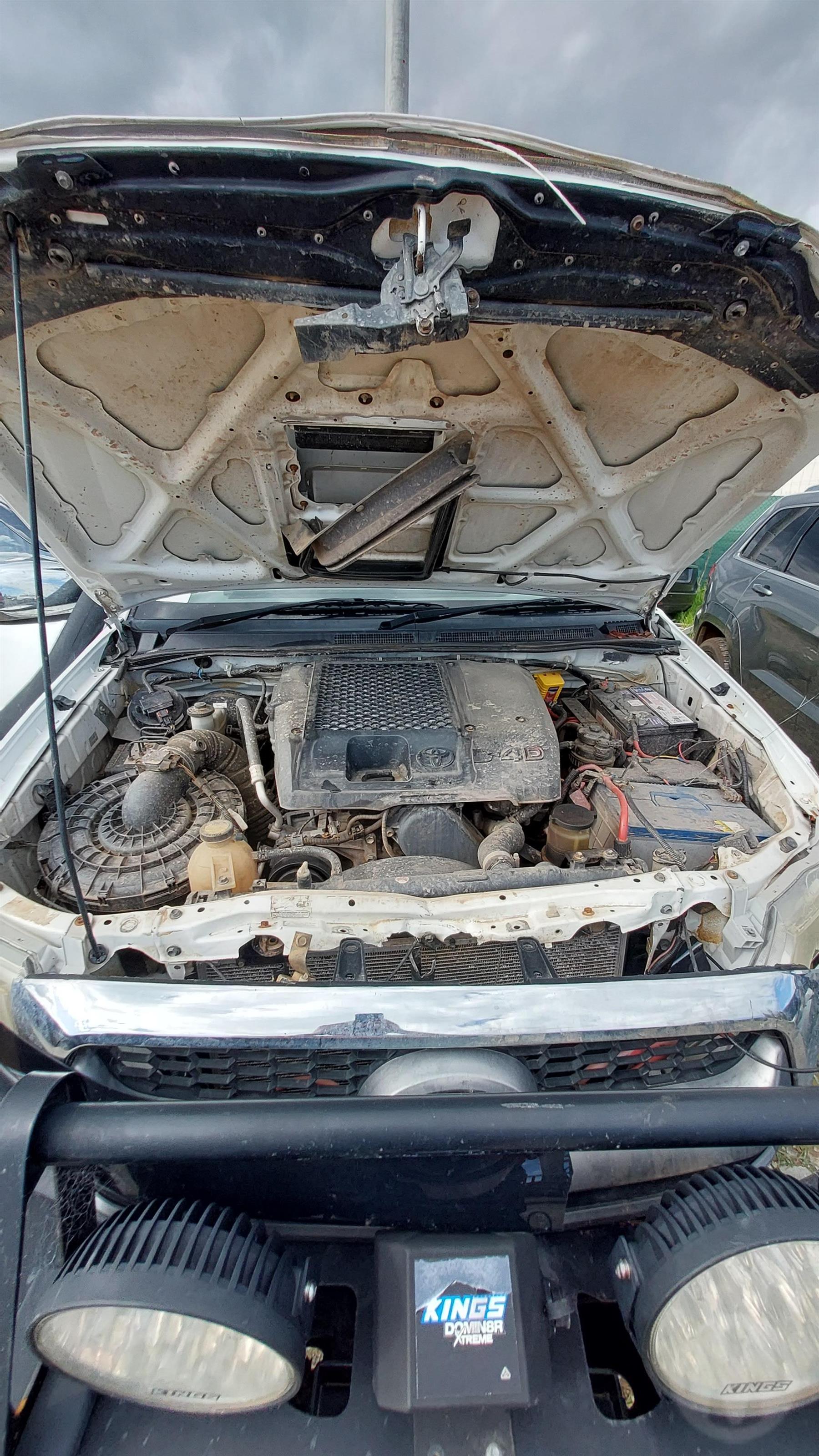 Damaged 2006 Toyota Hilux 150 SR Dual Cab Utility Unknown For Auction