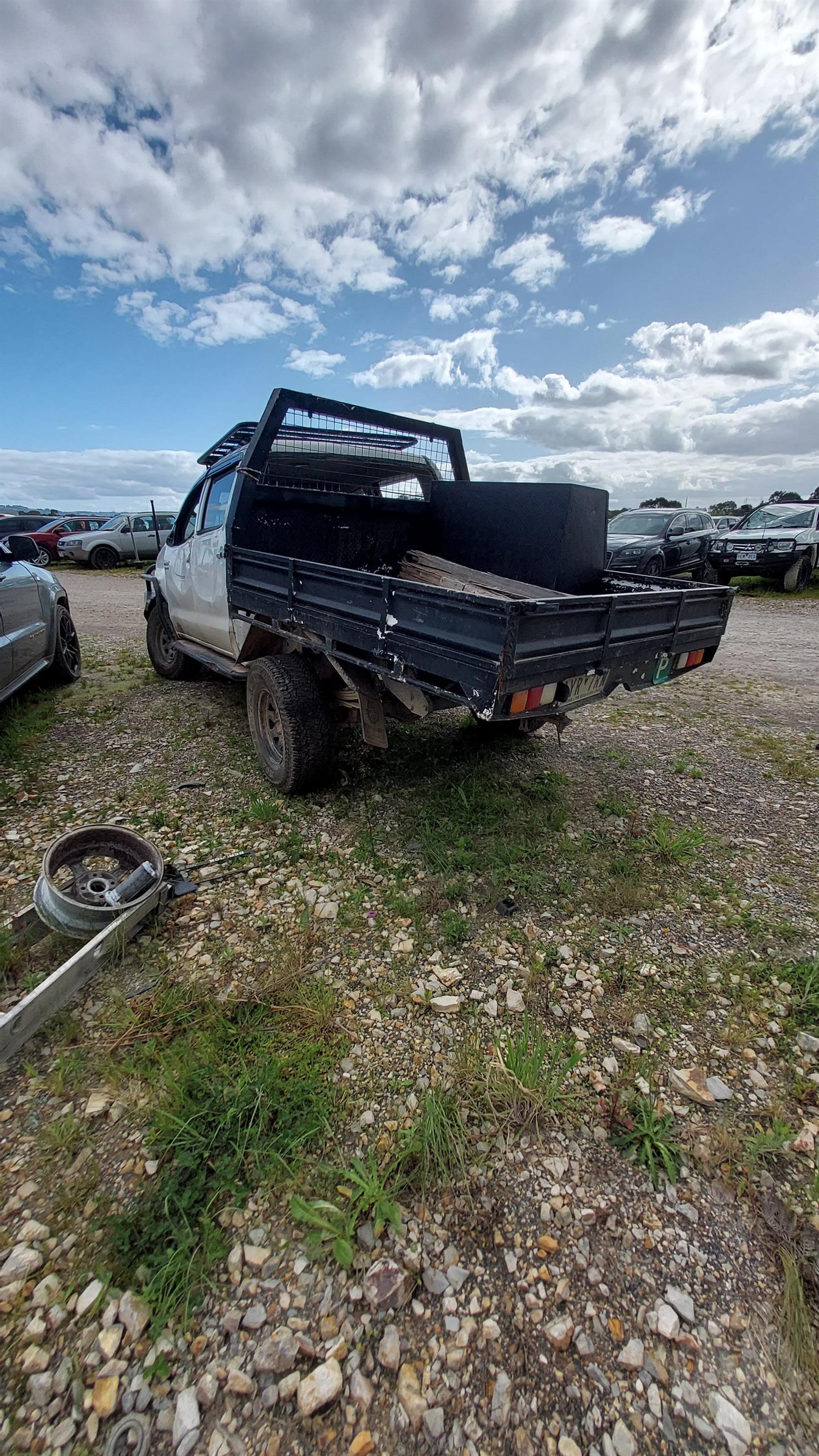 Damaged 2006 Toyota Hilux 150 SR Dual Cab Utility Unknown For Auction