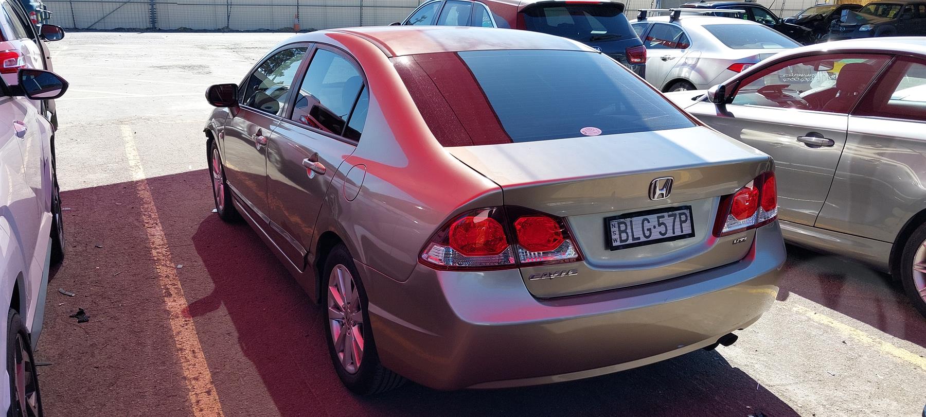 Damaged 2009 Honda Civic VTi Sedan Unknown For Auction in National