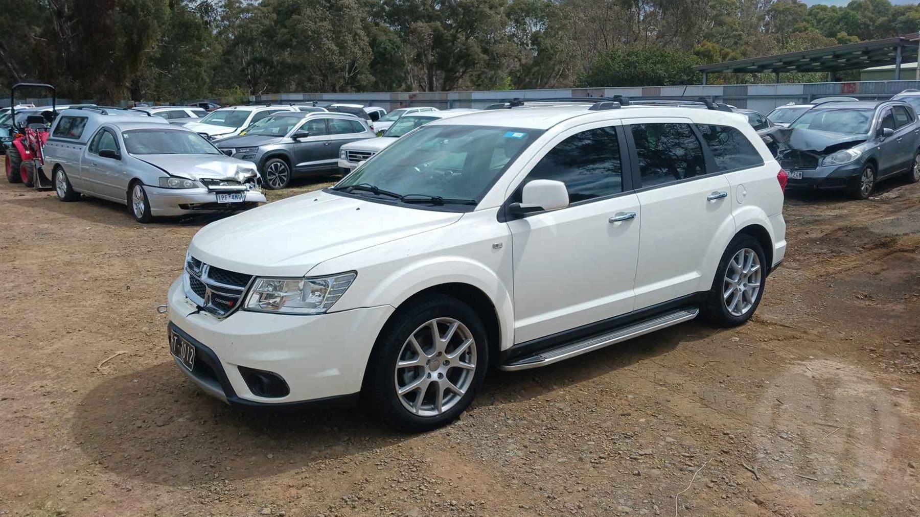Damaged 2012 Dodge Journey RT Station Wagon Unknown For Auction in