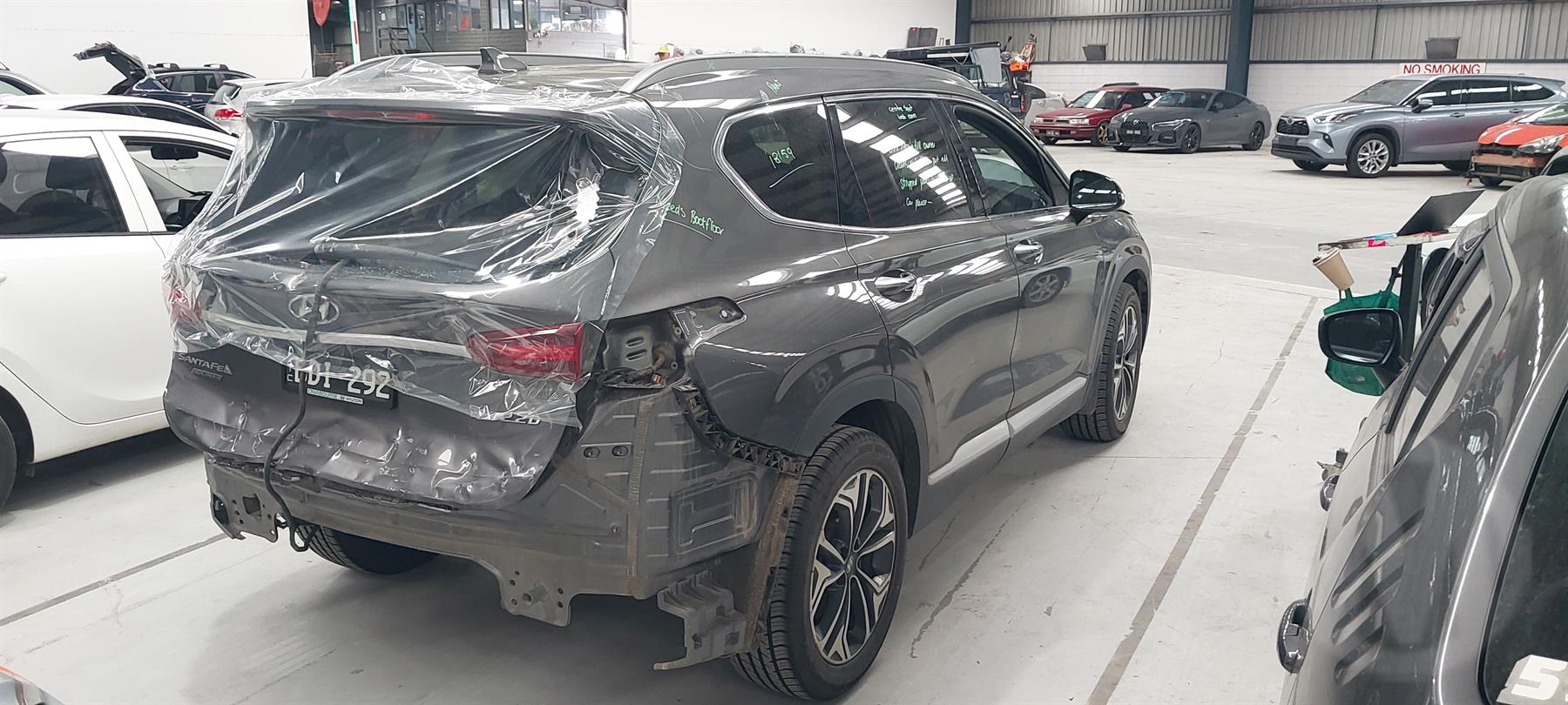 Damaged 2019 Hyundai Santa Fe TM 2.2D Highlander CRDi Station Wagon For