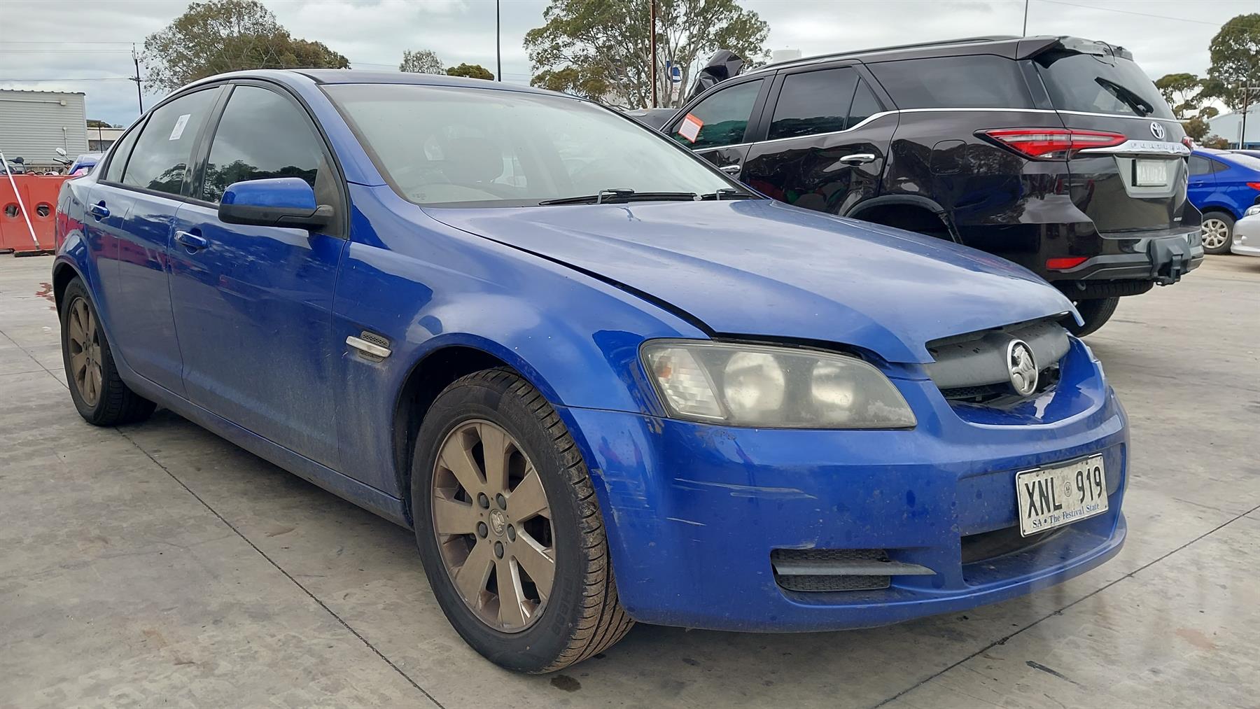 Damaged 2006 Holden Commodore VE Omega Sedan For Auction in National