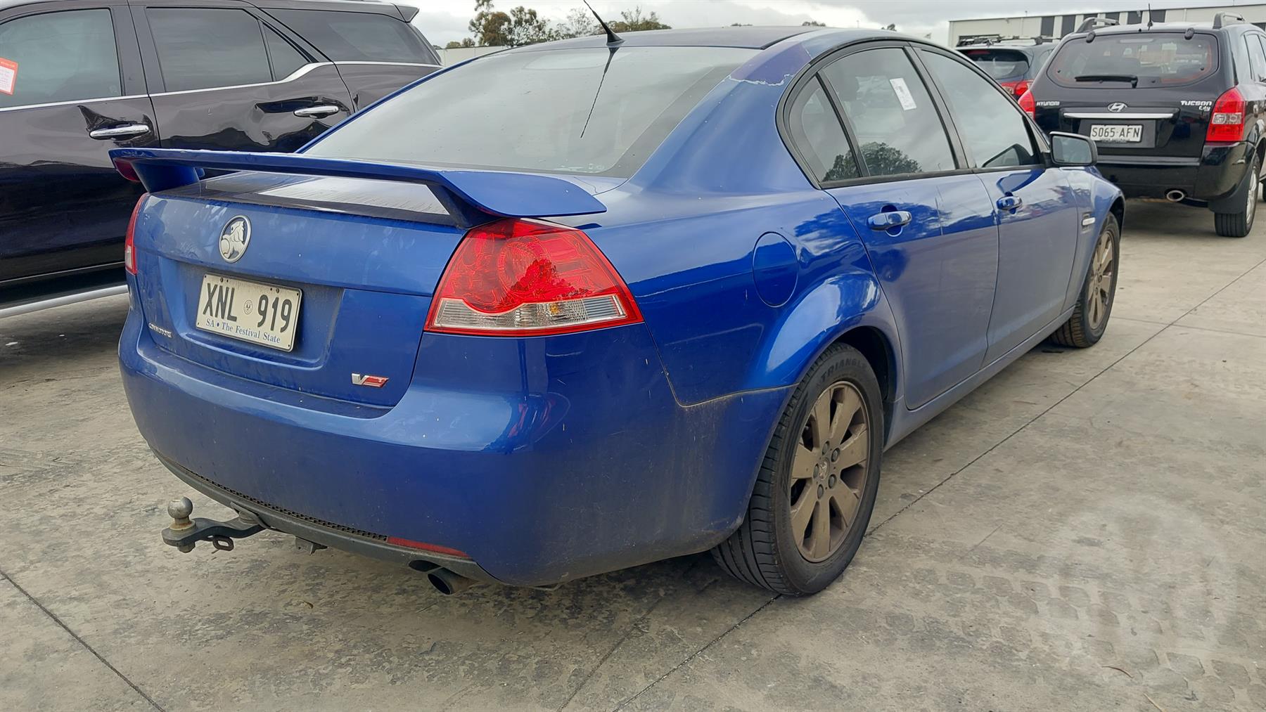 Damaged 2006 Holden Commodore VE Omega Sedan For Auction in National