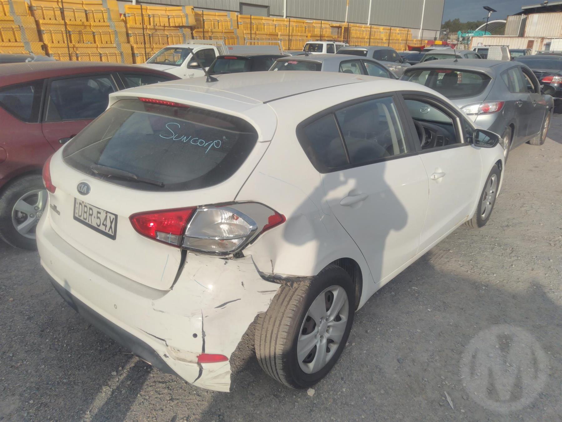 Damaged 2015 Kia Cerato YD S Hatch 5D Hatchback For Auction in National