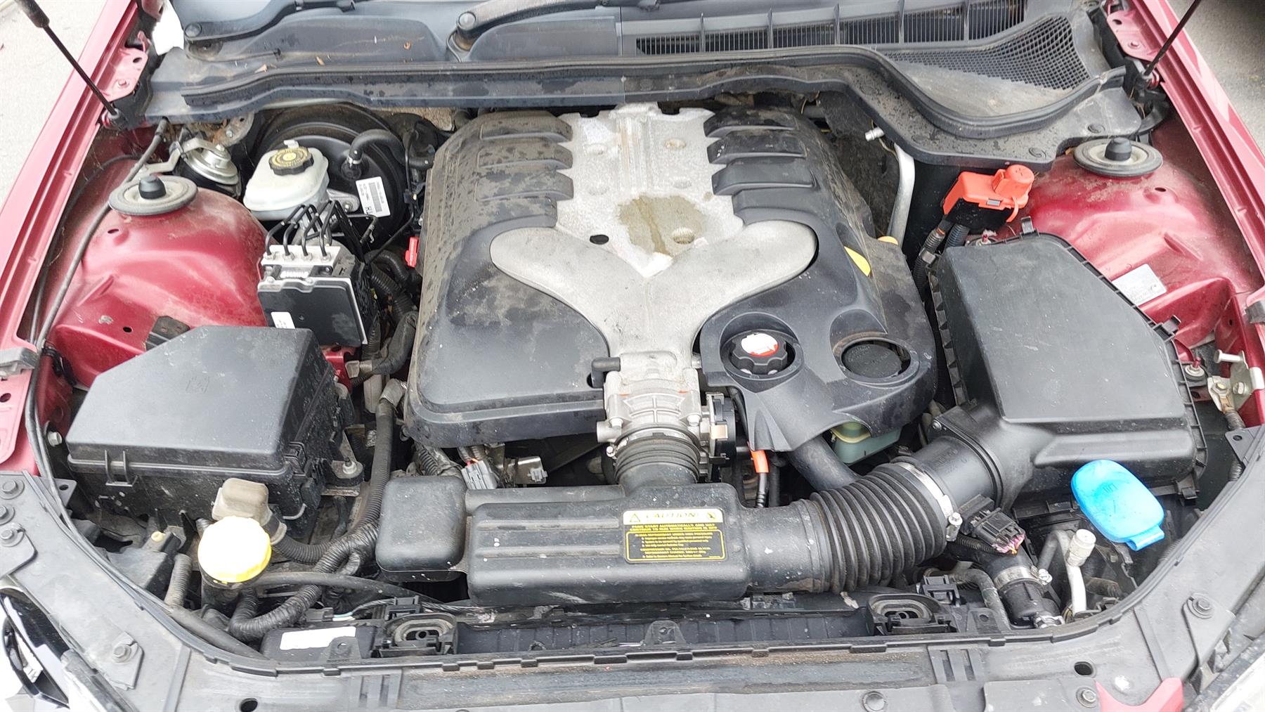 Damaged 2006 Holden Commodore VE Omega Sedan Unknown For Auction in