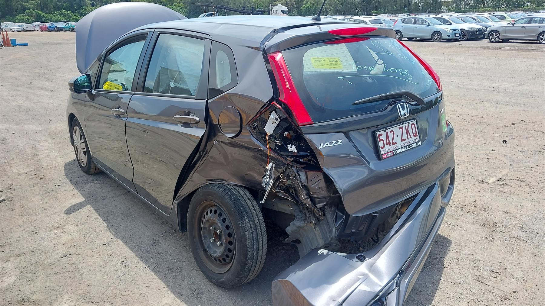 Damaged 2018 Honda Jazz GK VTi Hatch 5D Hatchback For Auction in