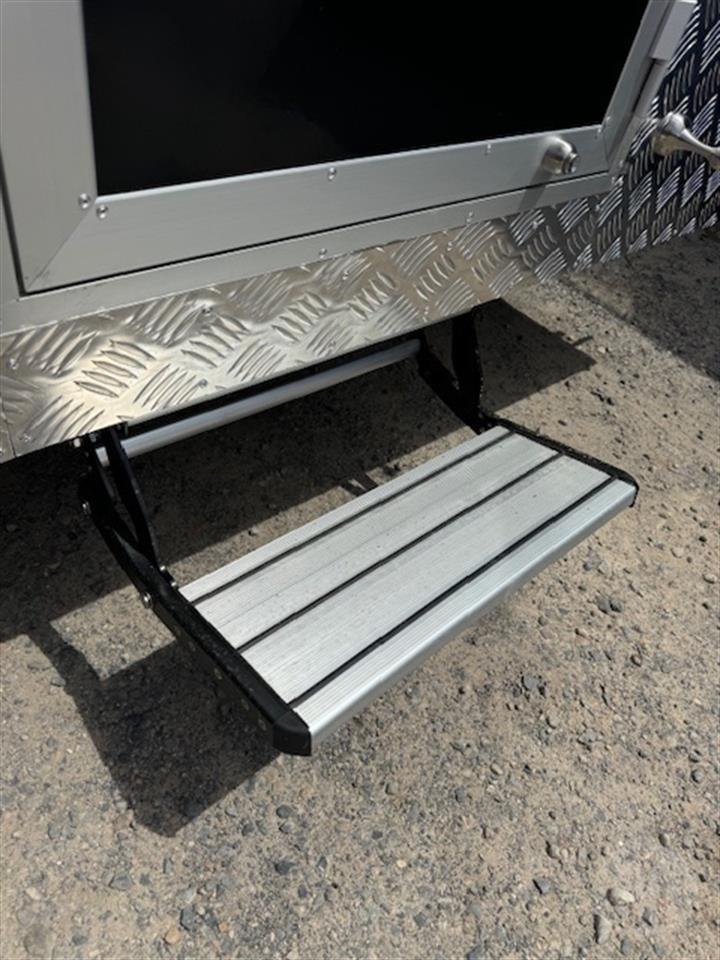 Used 2024 Green PTY Ltd Triple Axel Food Trailer For Auction in