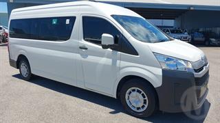 Used 2021 Toyota Hiace Commuter 4D Mini Bus (QFleet) - Used Car for ...