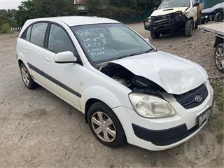 Damaged 2006 Kia Rio Sports Hatch For Auction in National Online ...