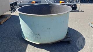 Pallet OF Fiberglass TUB Miscellaneous