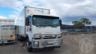 2015 Isuzu 14 Pallet Truck With A Tail G FH FVDJZM14 Pantech GCM 32,000kg