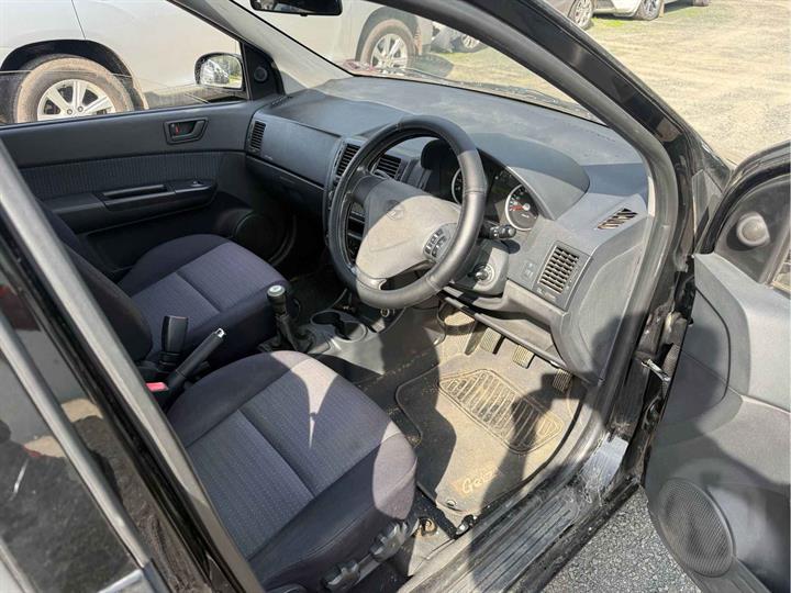 Lazy Owl Image