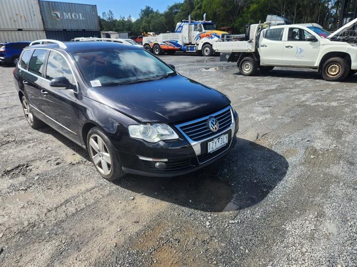 Lazy Owl Image