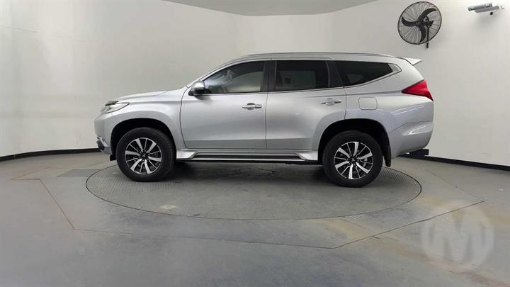 Lazy Owl Image