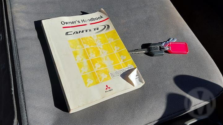 Lazy Owl Image