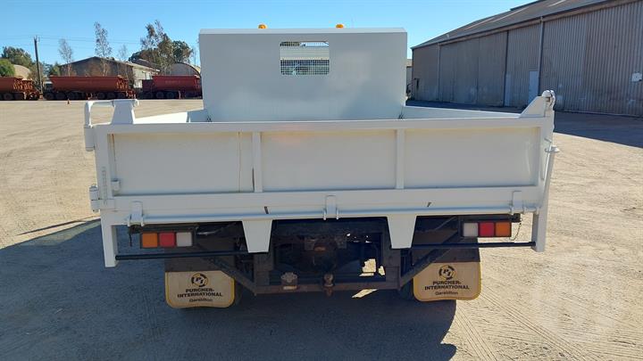 Lazy Owl Image