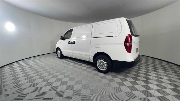 Lazy Owl Image