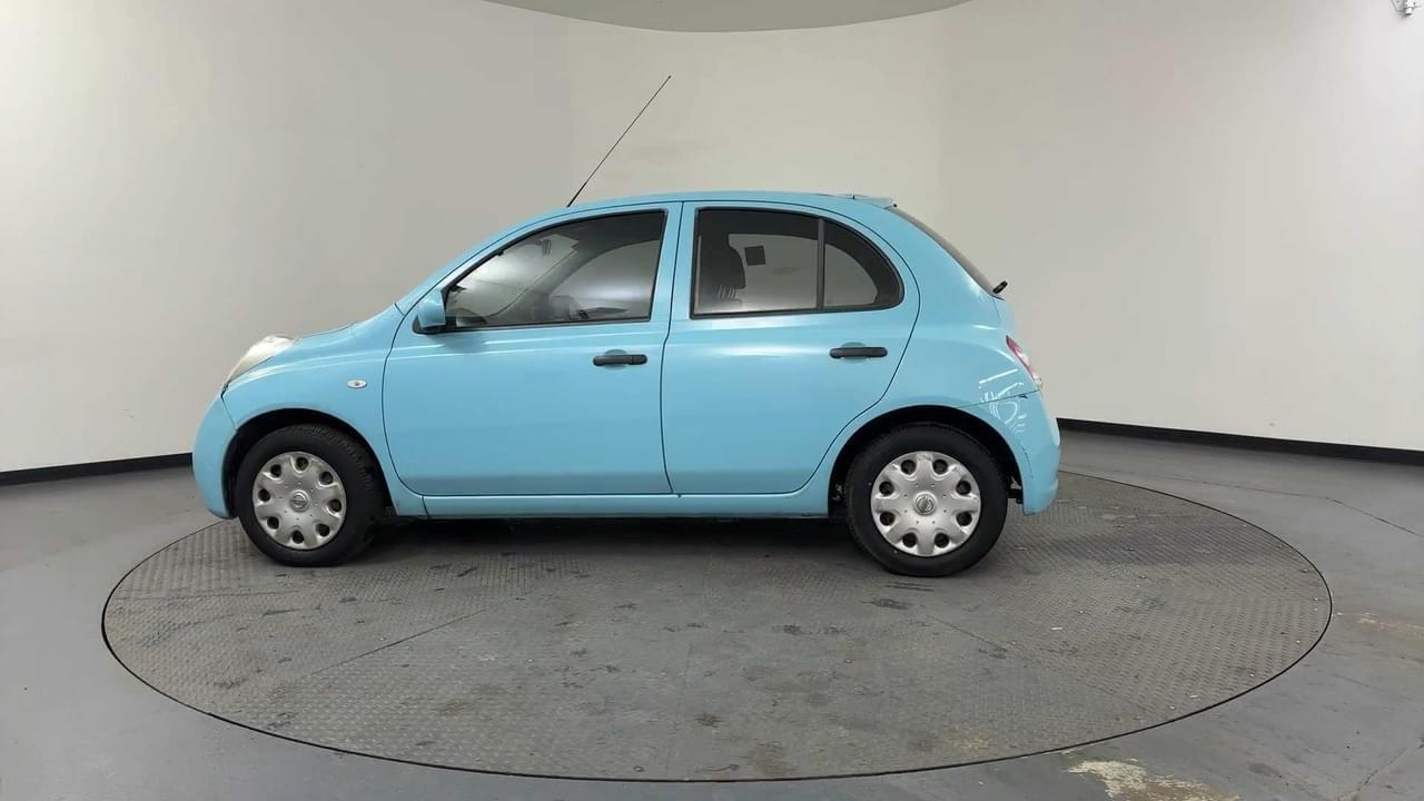 Lazy Owl Image