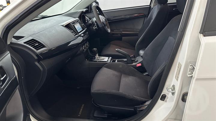 Lazy Owl Image