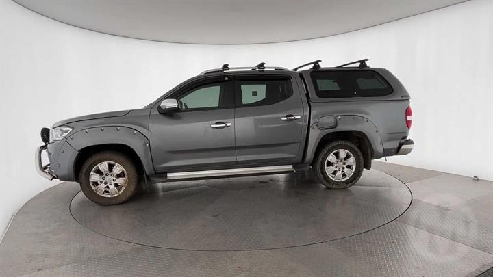 Lazy Owl Image