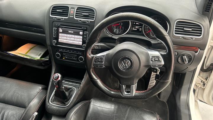 Lazy Owl Image