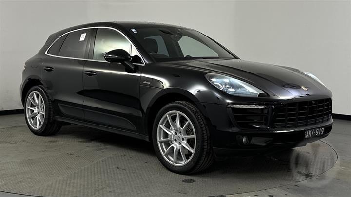 2016 Porsche Macan