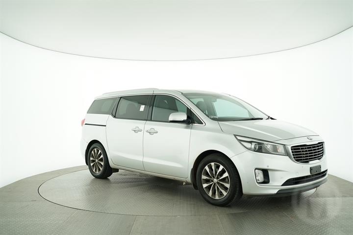 2015 Kia Carnival