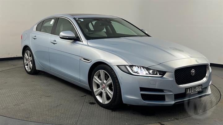 2015 Jaguar Xe