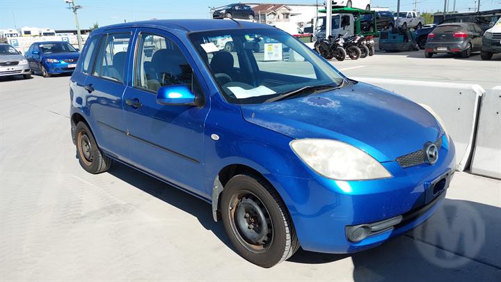 2006 Mazda 2