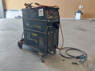 Un-mig 250 Welder (Electric) Photo