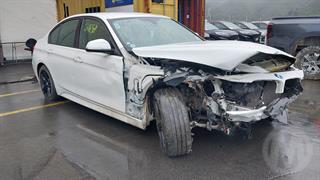 2013 BMW 320i Sedan Photo