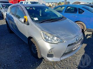 2014 Toyota Aqua Hatch Photo