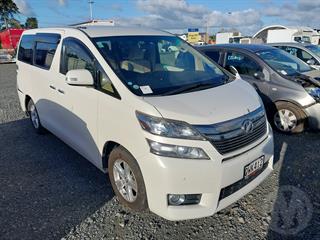 2014 Toyota Vellfire Van Photo