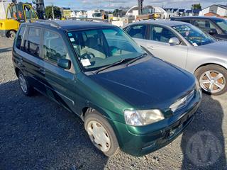 2001 Mazda Demio Hatch Photo