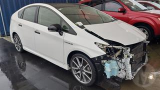 2013 Toyota Prius Hatch Photo