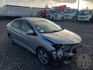 2015 Honda Grace Sedan Photo