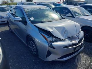 2017 Toyota Prius Hybrid Hatch Photo