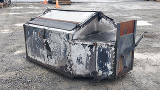Asphalt BIN Construction Equipment Photo