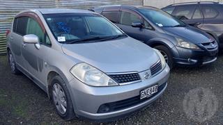 2004 Nissan Tiida 1.5G Hatch Photo