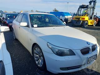 2009 BMW 530i Sedan Photo
