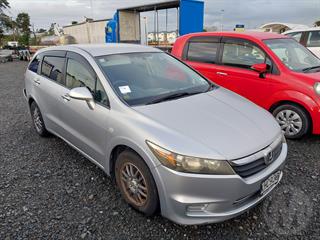 2007 Honda Stream Station Wagon Photo