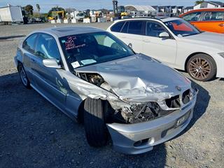 2002 BMW 330ci Sedan Photo