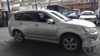 2006 Mitsubishi Outlander Station Wagon Photo