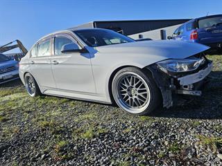 2012 BMW 328i Sedan Photo