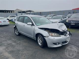 2005 Mazda Axela Hatch Photo