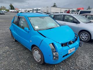 2004 Toyota Will Cypha Hatch Photo