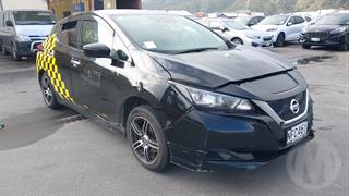2017 Nissan Leaf Electric Hatch Photo
