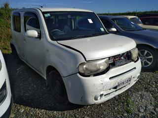 2011 Nissan Cube Hatch Photo